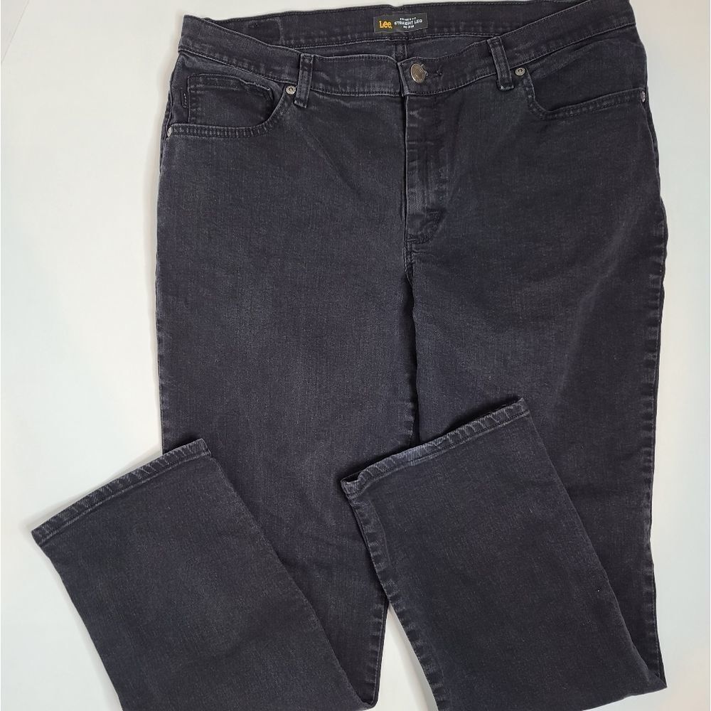 Lee  Women's Straight Leg Mid Rise Jeans [16 Medium]
